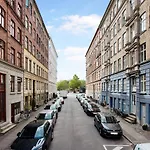 Park 2- Charming 1-bdr Close To Metro Apartment Copenhagen