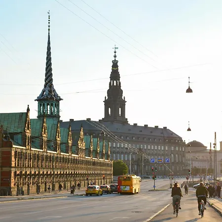 Apartamento Sanders Park - One-bedroom Close To The Metro Station