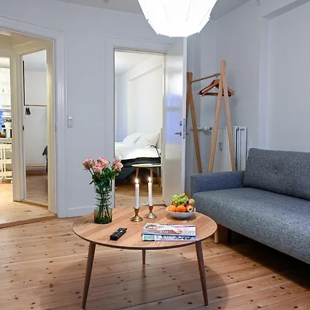 Sanders Park 2- Charming 1-bdr Close To Metro Appartement