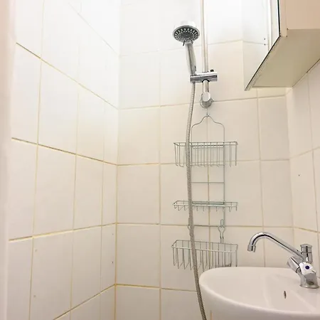 Apartment Sanders Park - One-bedroom Close To The Metro Station *