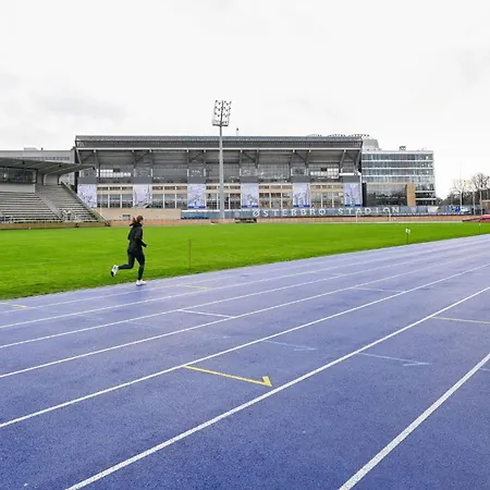 Daire Park 2- Charming 1-bdr Close To Metro