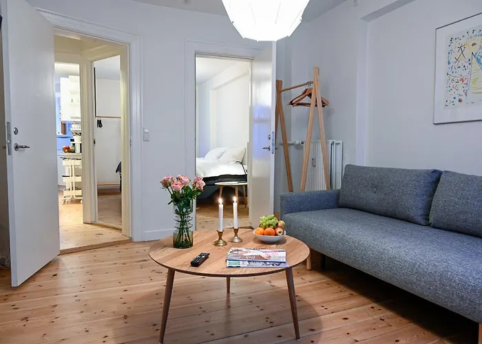 Park 2- Charming 1-bdr Close To Metro Daire